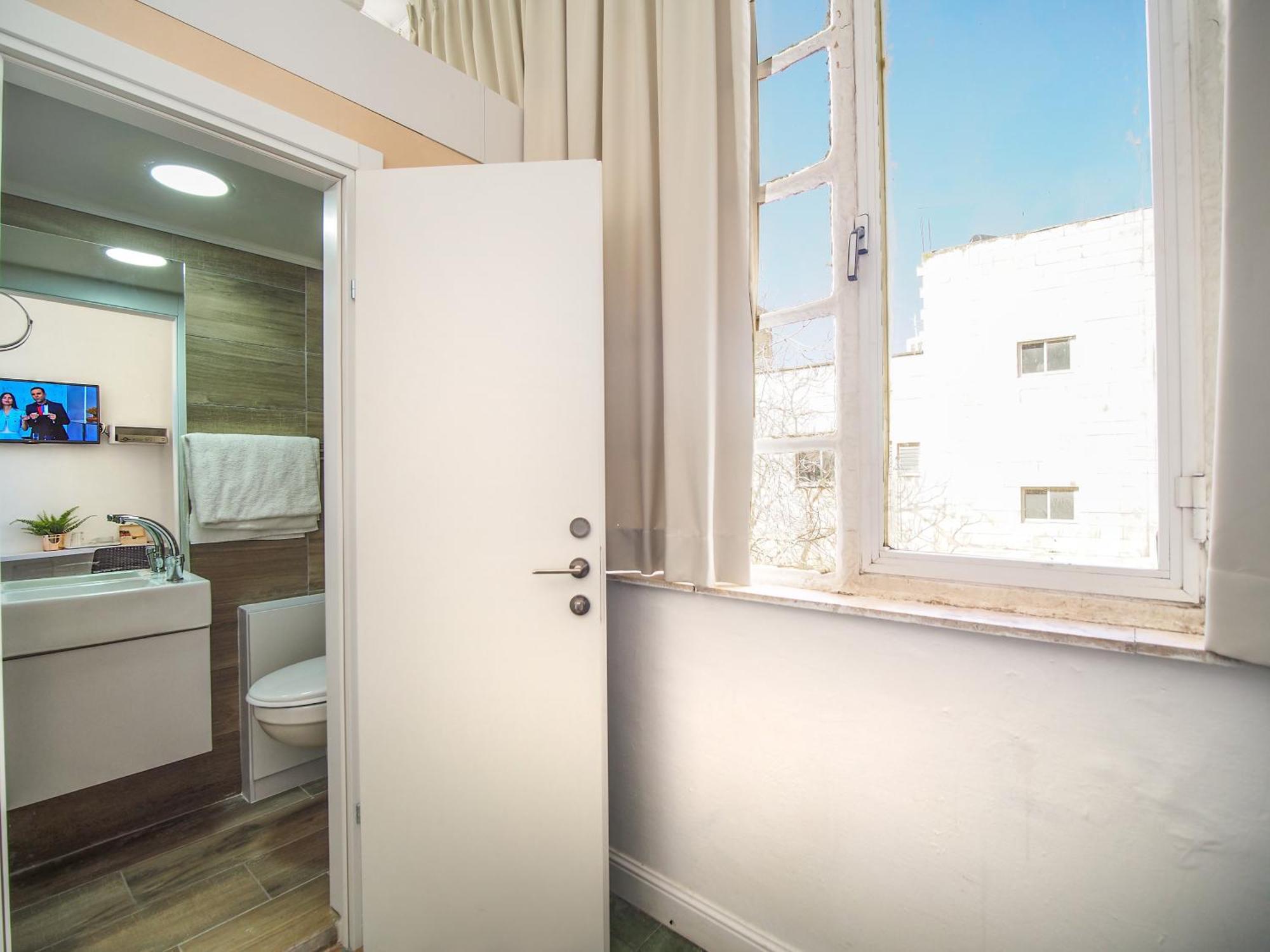 Paamonim Studios (Adults Only) Иерусалим Номер фото